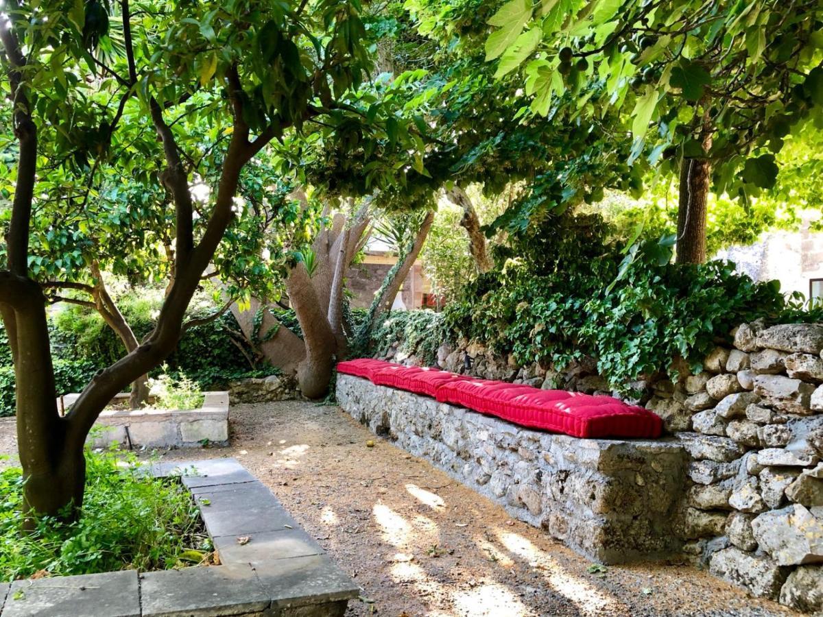 Masseria Li Reni Country house *